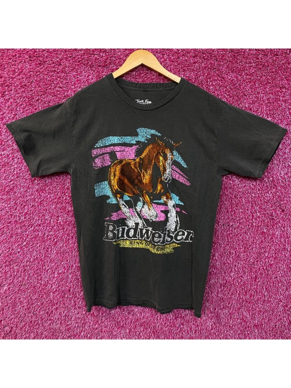 Junk Food Clothing Budweiser Clydesdale Graphic T-Shirt Medium